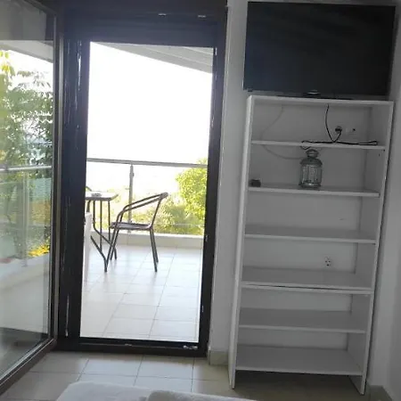 Yiannis Rania Apartment