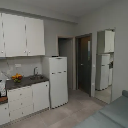 Yiannis Rania 폴리크로노