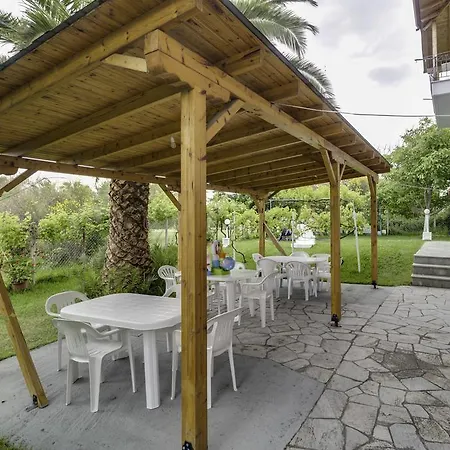 아파트 Yiannis Rania